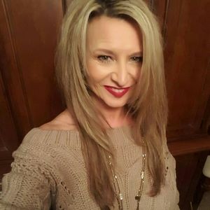 Meet your Posher, Kari